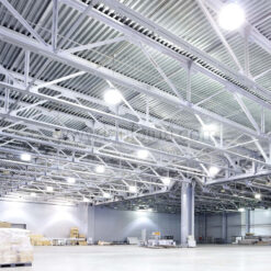 ภาพติดตั้งโคมไฮเบย์ LED 200W (วอร์มไวท์) IWACHI